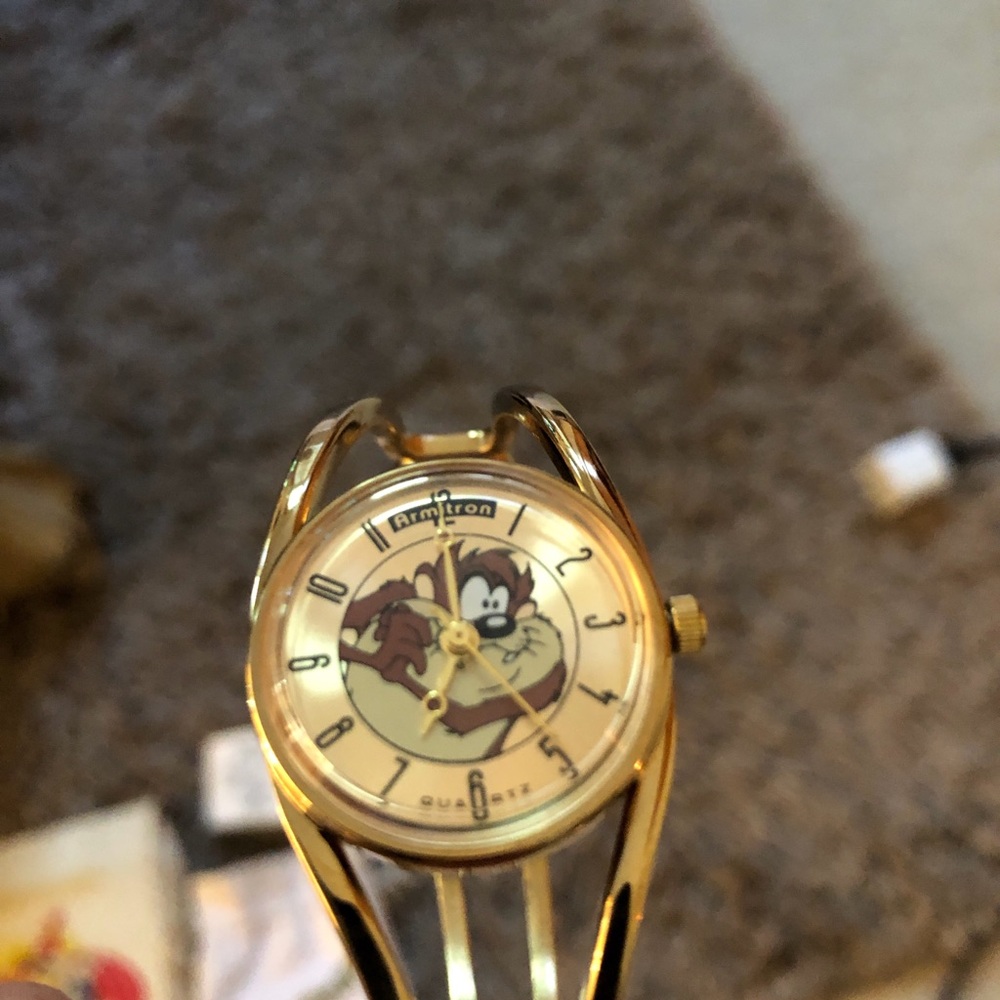 Armitron TAZ Mania  Devil Gold-Tone Looney Tunes Bangle Watch bracelet